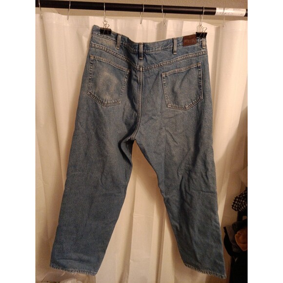 LL Bean Jeans Blue Denim Relaxed Fit Medium Wash Men's Size 42x30 - Picture 3 of 5